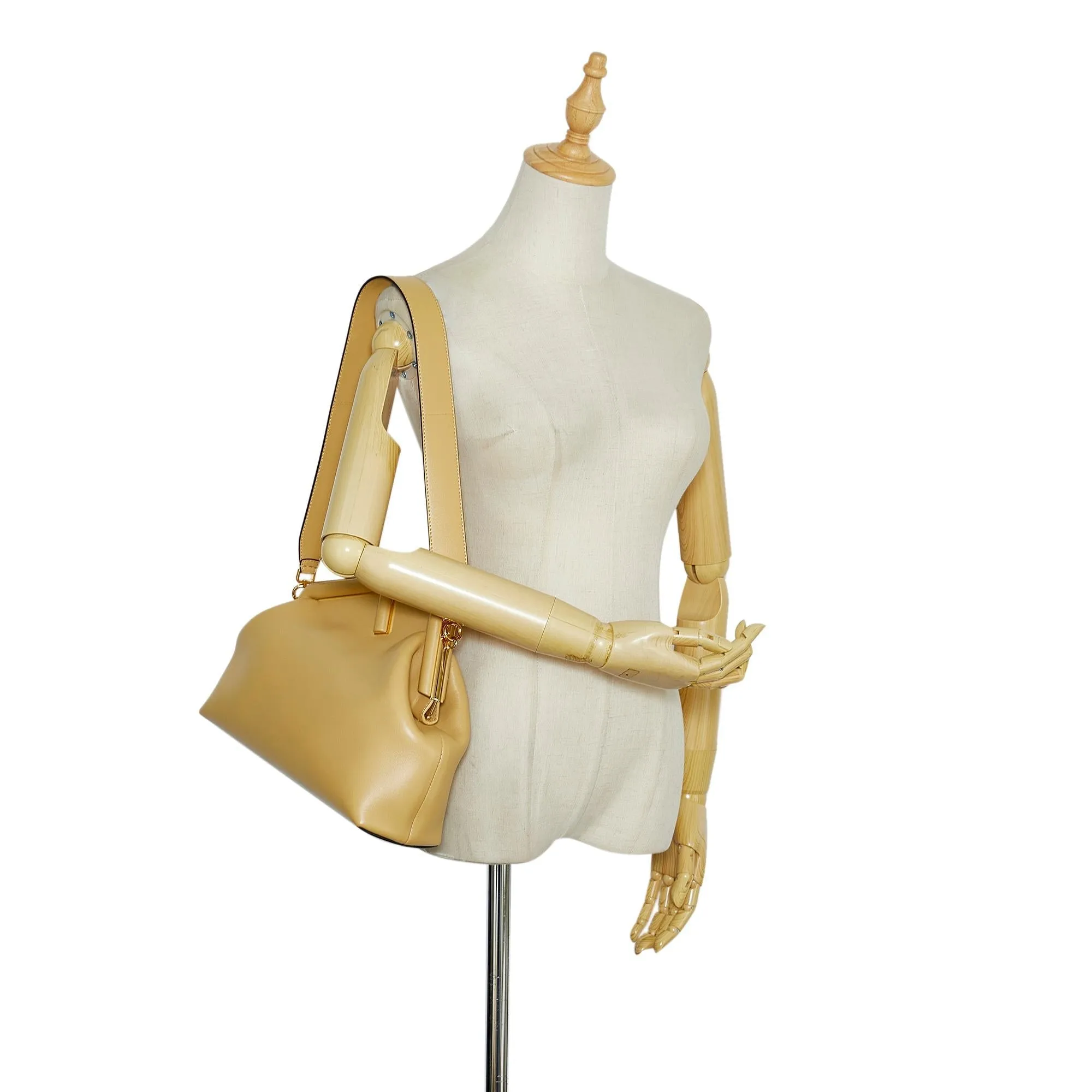 Fendi Medium First Bag (SHG-rbMAM5)