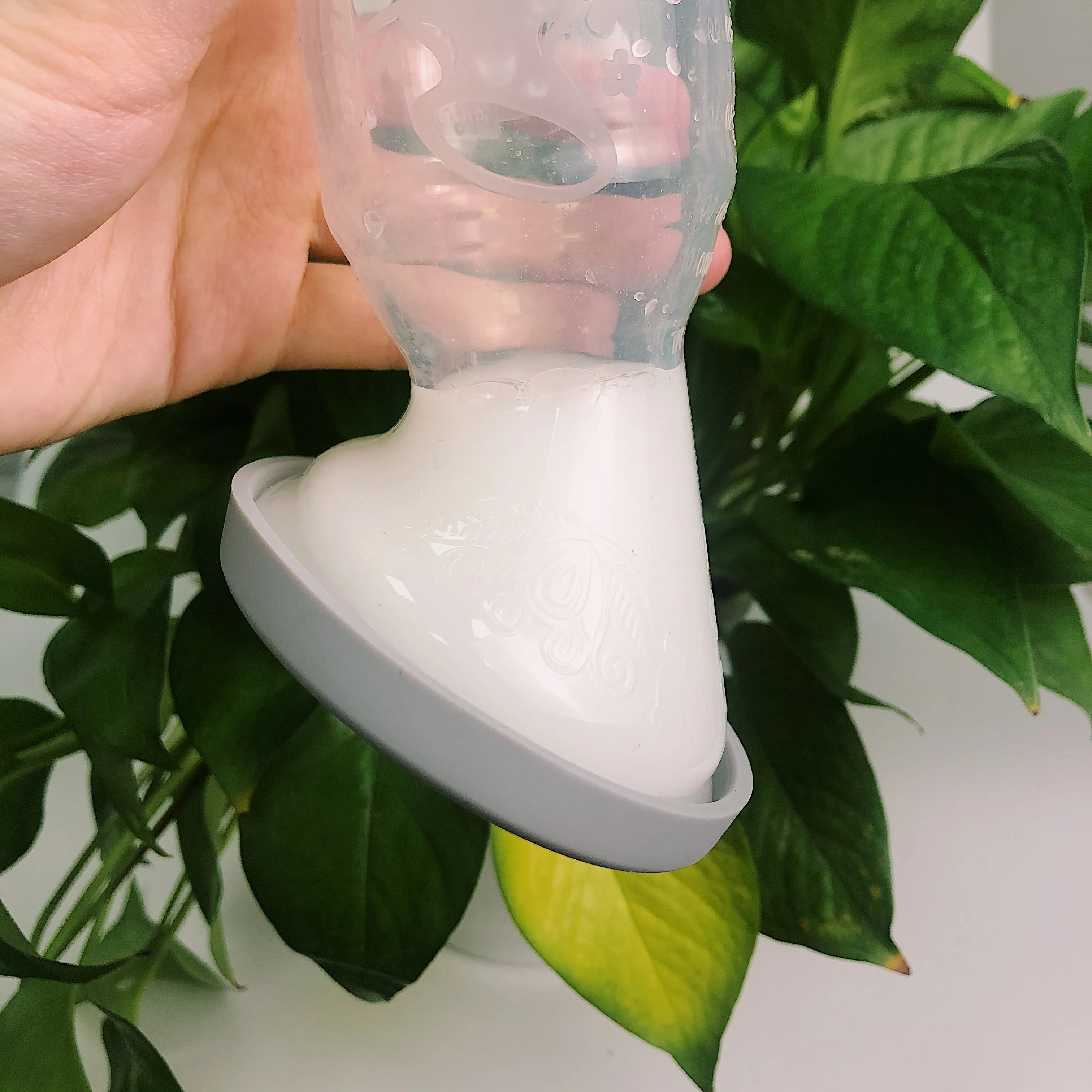On-The-Go Pumping Travel Set