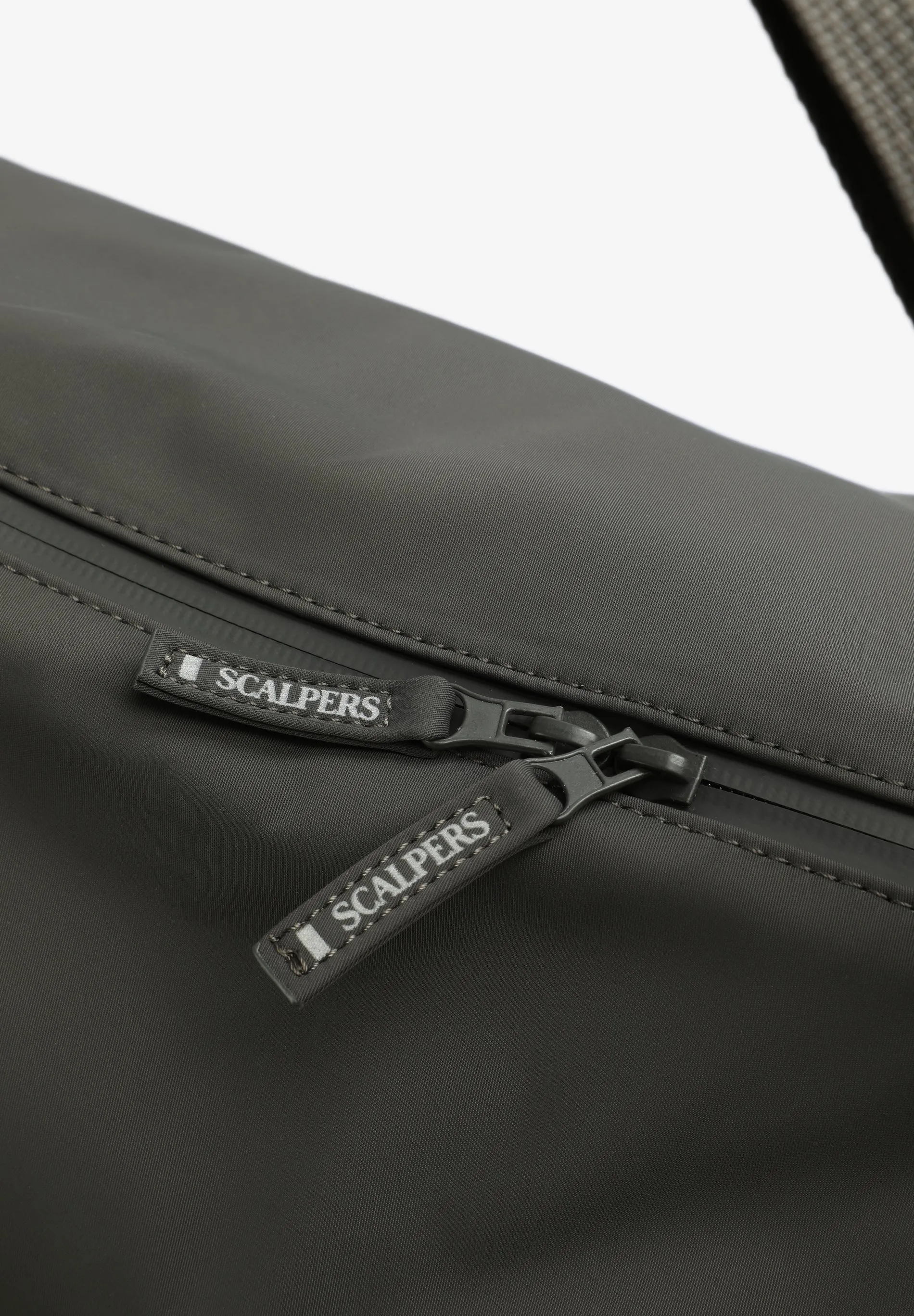 SLATER DUFFLE BAG